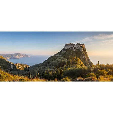 Villa Litsa *